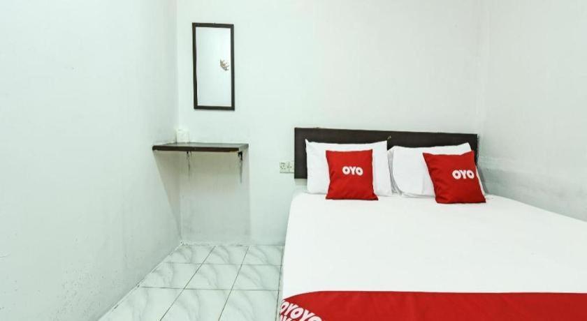 Oyo 90643 Gks Hotel Seremban Exterior foto